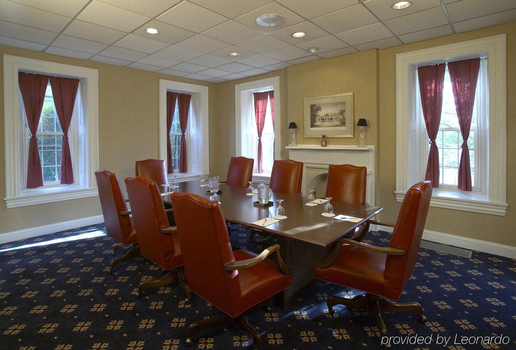 Sheraton Great Valley Hotel 3*